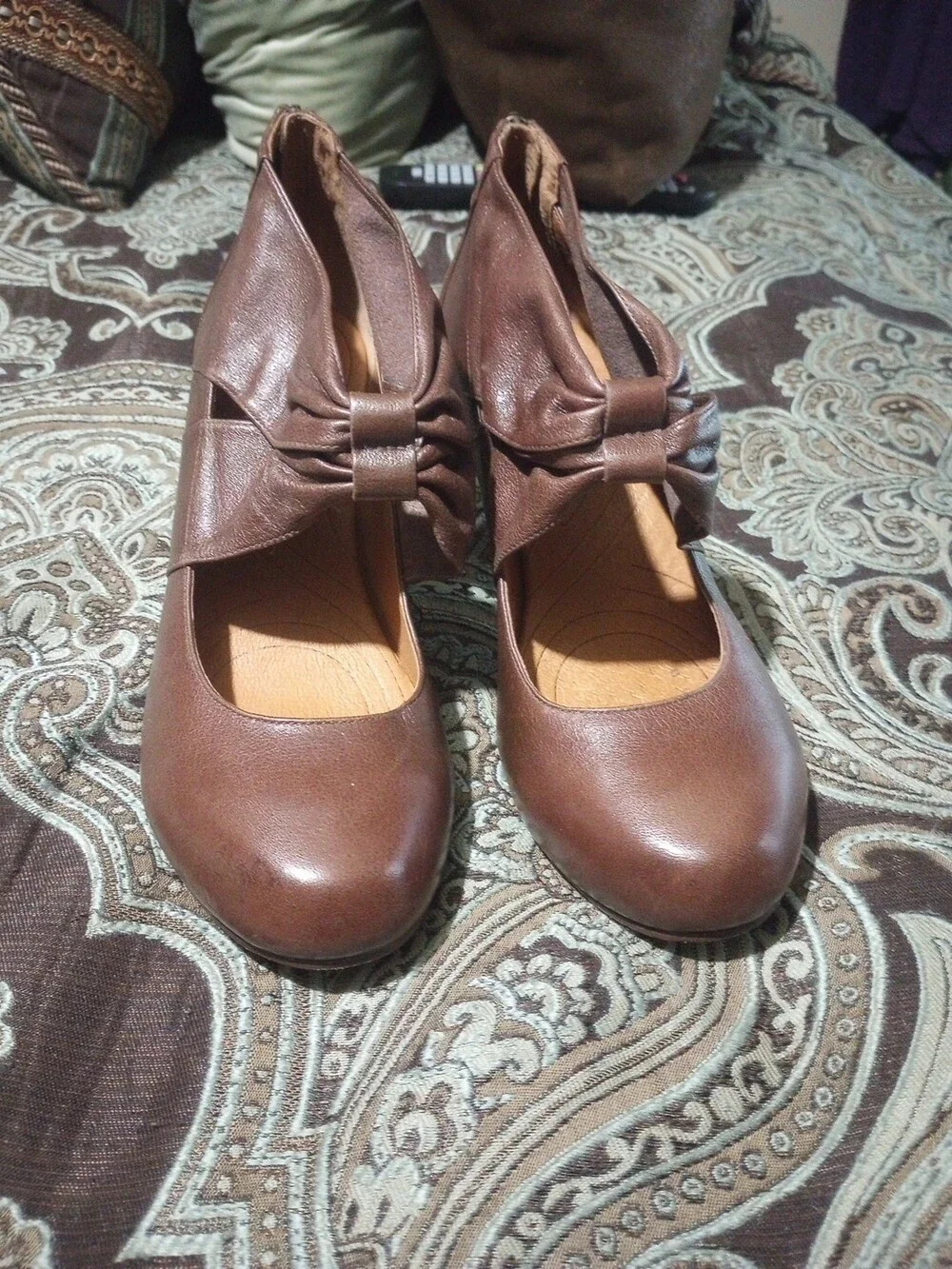 Indigo by Clarks Brown Leather Mary Jane Heeled Leather Shoes Size 7M Bow Retro